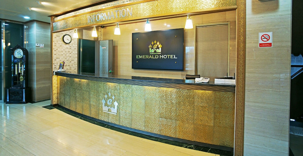 Emerald Hotel 6/26