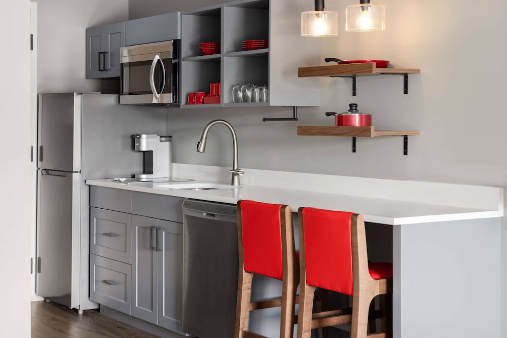 Hawthorn Extended Stay by Wyndham Williston/Burlington 3/38