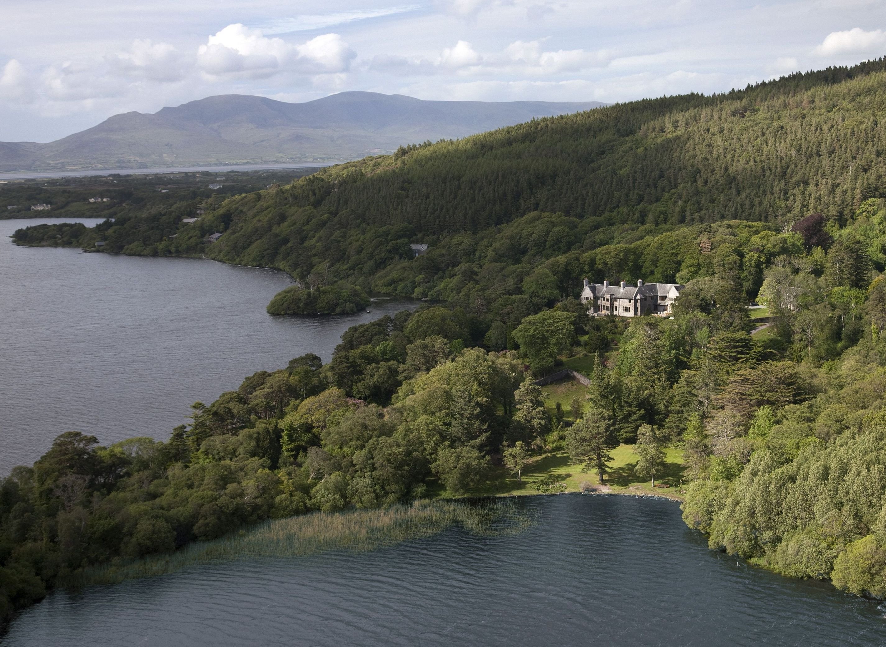 ARD NA SIDHE COUNTRY HOUSE 42/46
