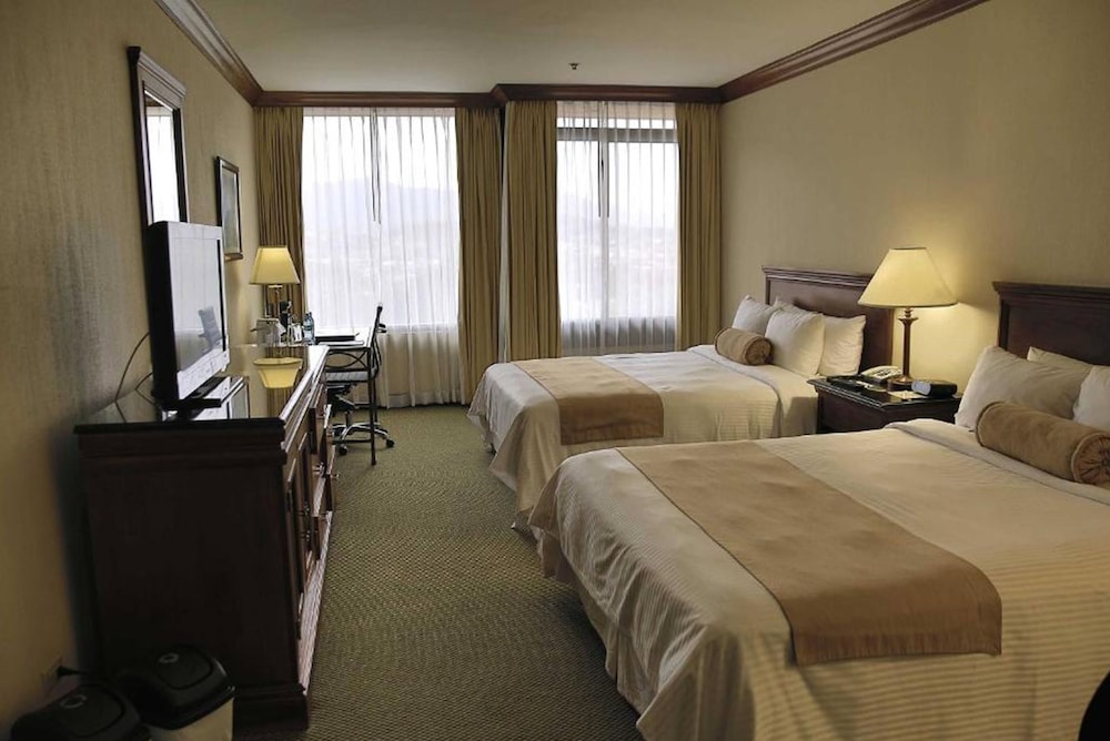 Tower, Deluxe, 2 Queen Beds