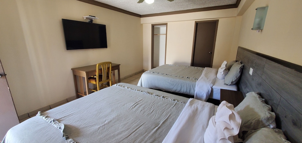 Hotel Golf Tijuana 13/23