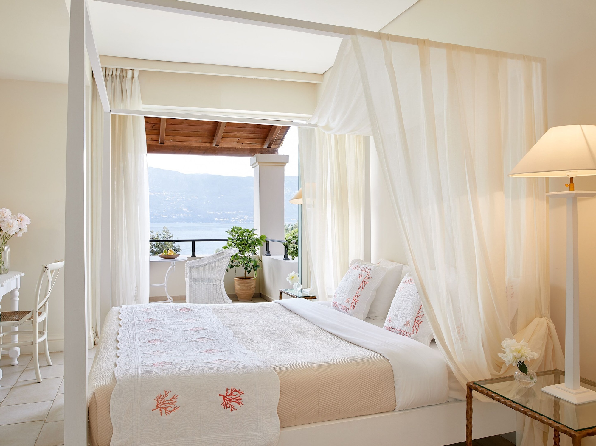 DELUXE, BUNGALOW, SIDE SEA VIEW