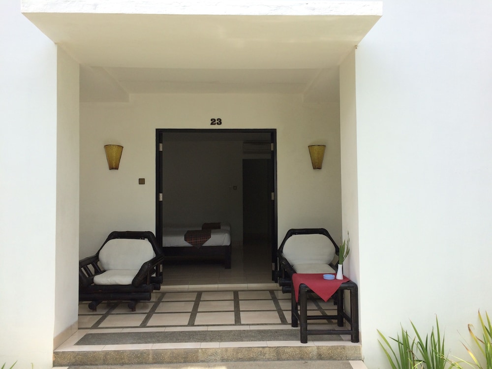 Legong Keraton Beach Hotel 37/70
