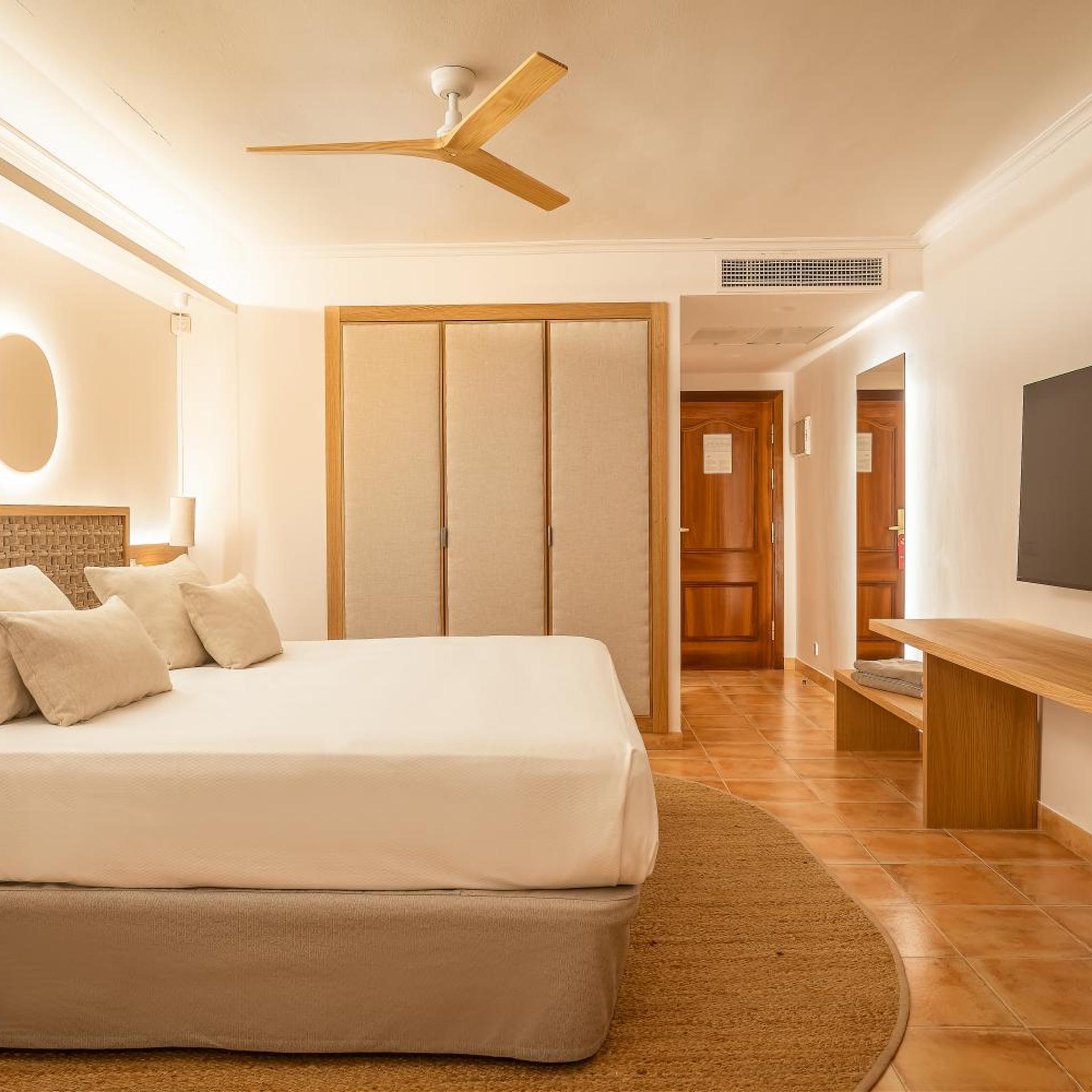 Junior Suite, Pool View