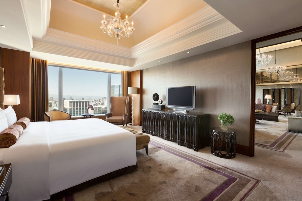 Shangri La Tokyo 26/74
