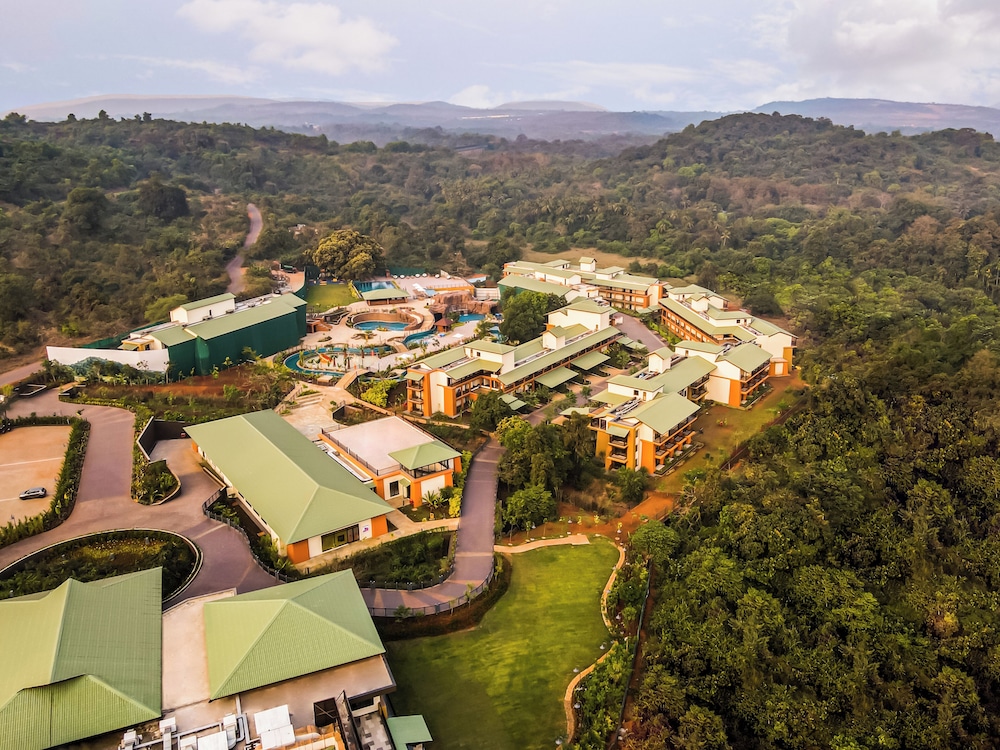 Club Mahindra Assonora, Goa 31/35
