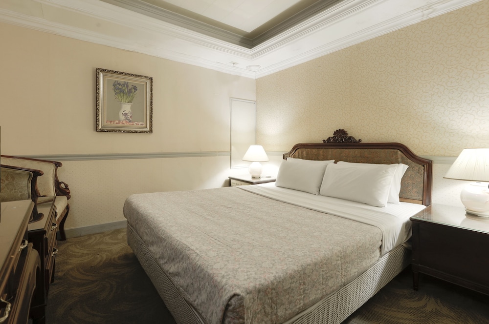 Forbes Hotel 5/20