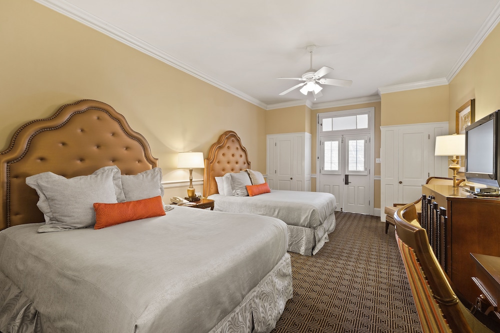 Hotel Provincial 14/42