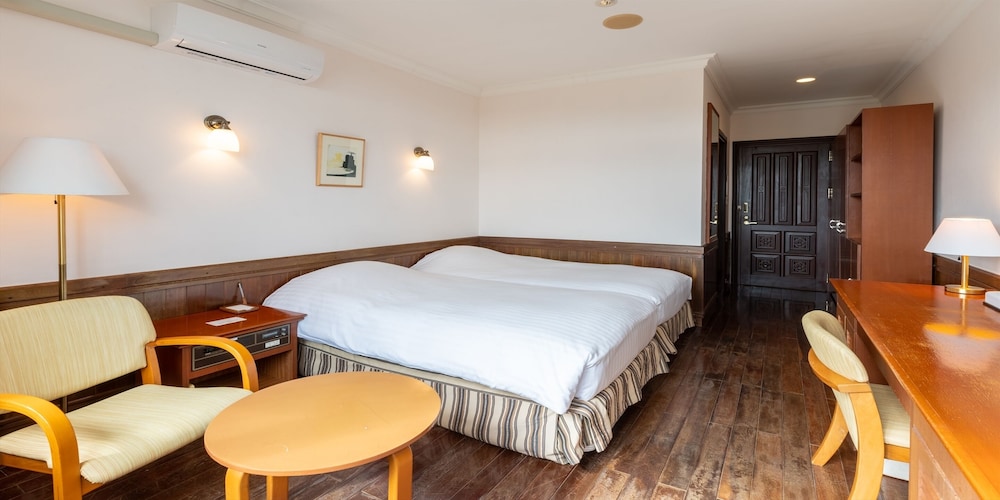 Ada Garden Hotel Okinawa 7/48