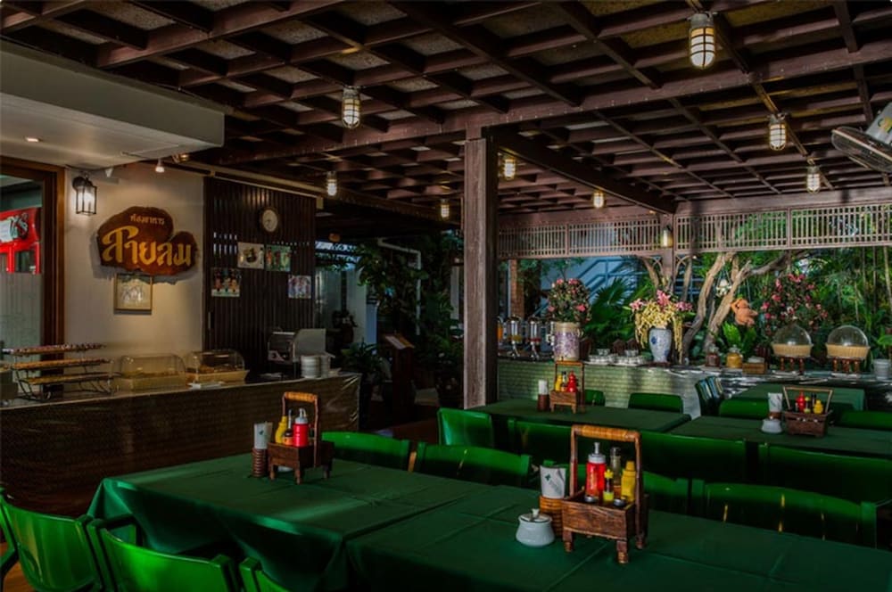 Sailom Hotel 55/65