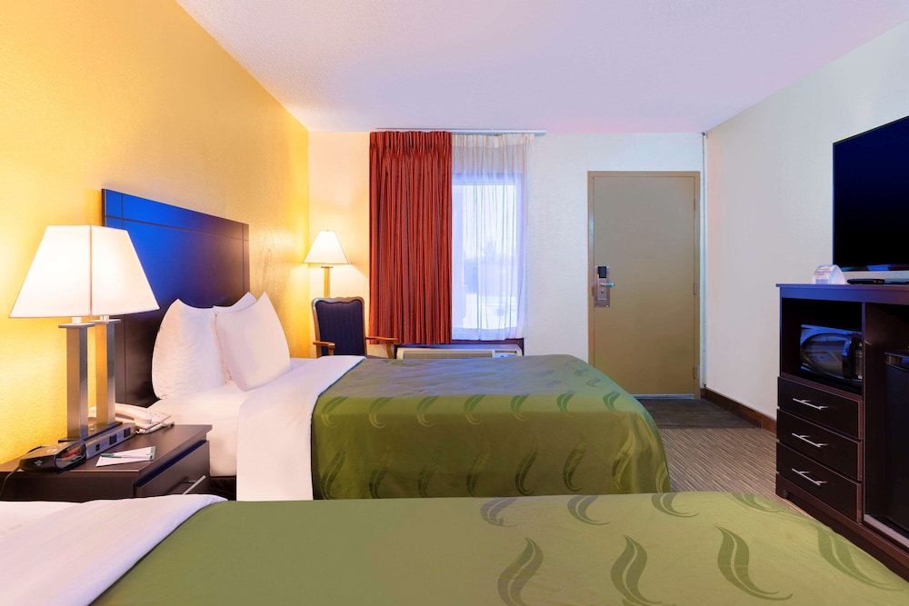 QUALITY INN AT ARLINGTON HIGHLANDS 22/44