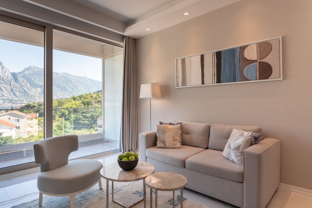 Hyatt Regency Kotor Bay Resort 32/50