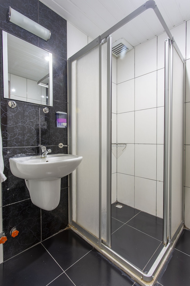 Aslan Corner Hotel 36/61