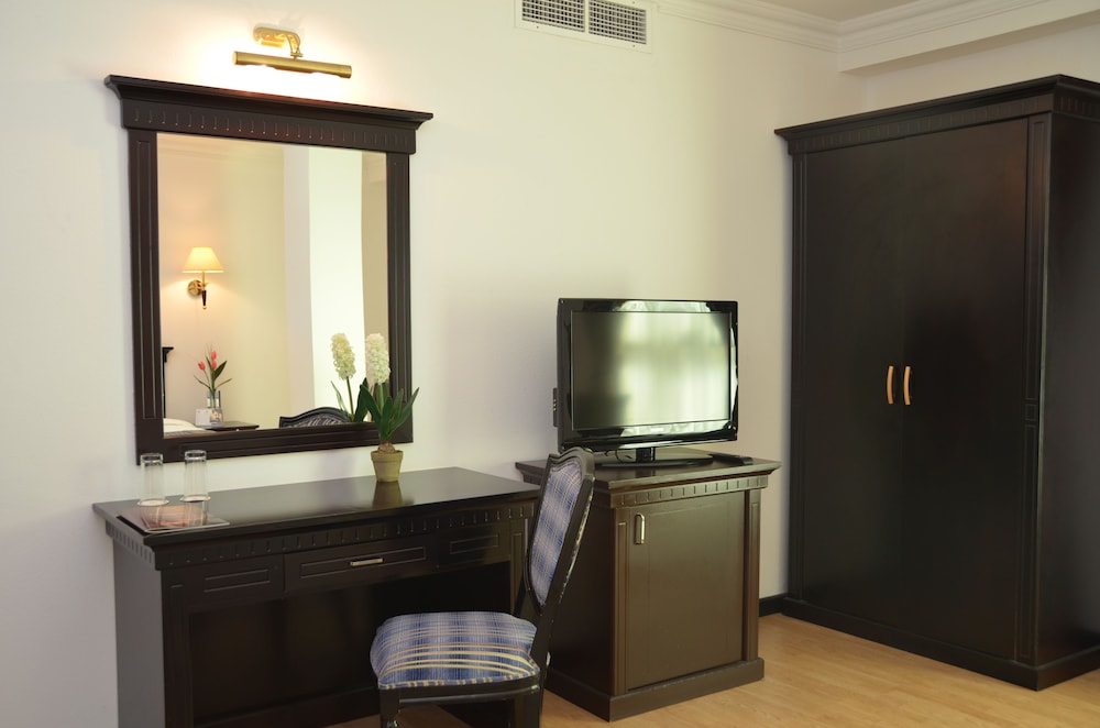 Pars International Hotel 5/58