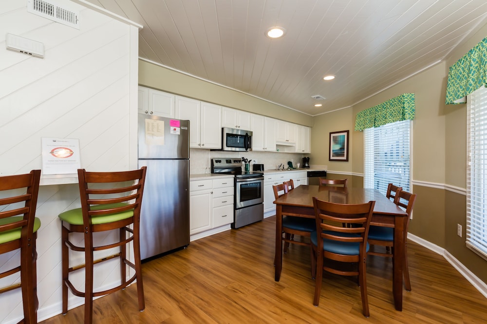 Country Club Villas 43/67