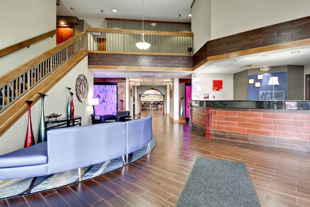 Holiday Inn Express Marshfield (Springfield Area) 11/34