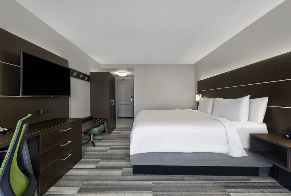 Standard, Queen Bed