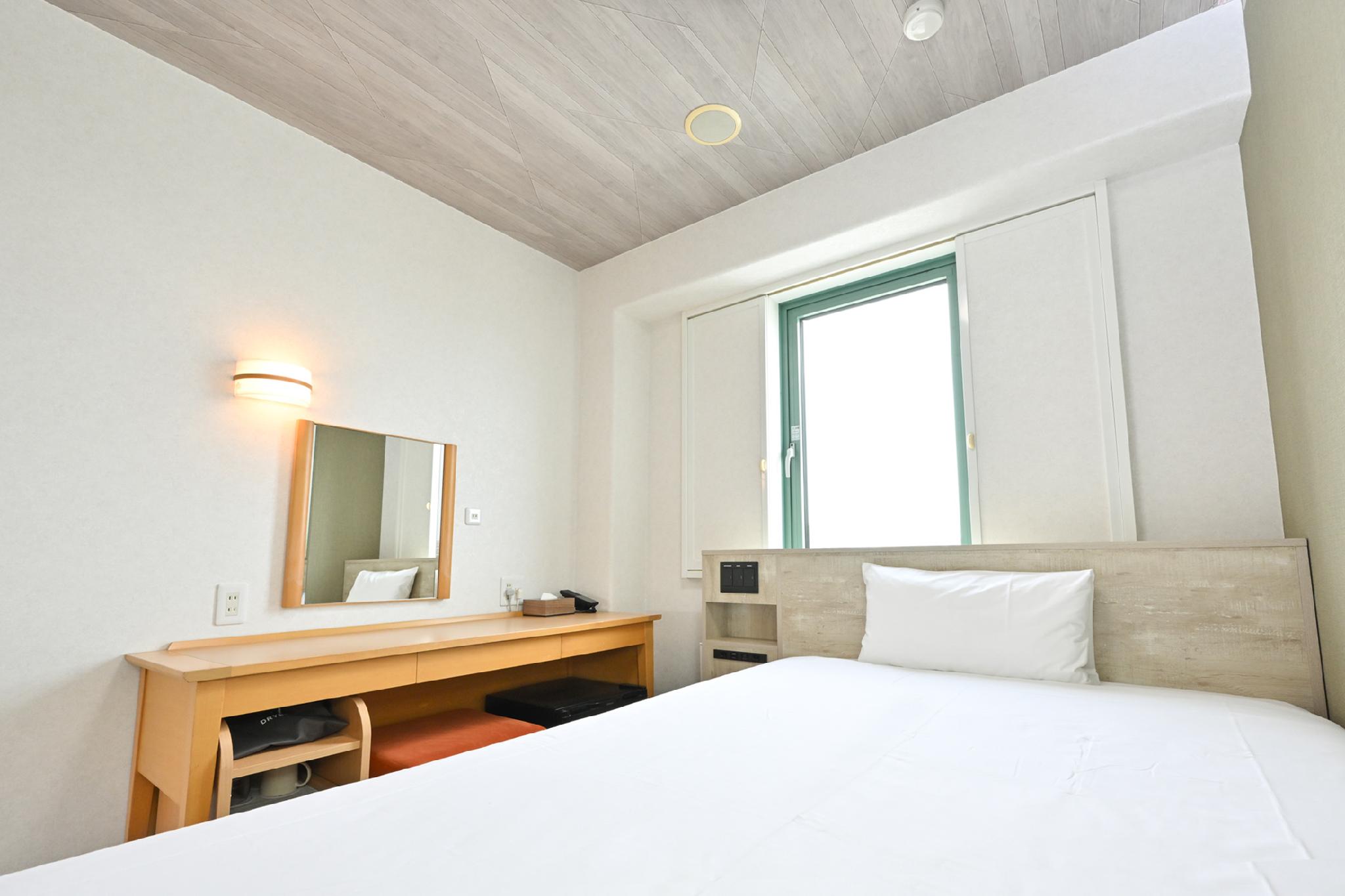 Semi Room, Semi Double Bed, Small, Smoking
