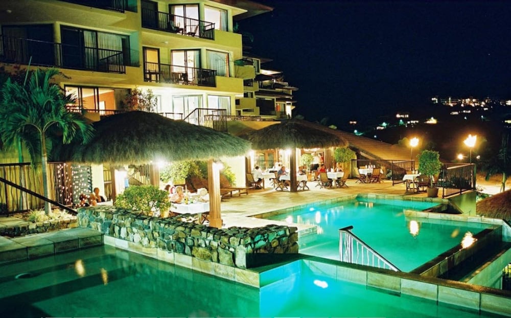 At Waters Edge Resort 6/48