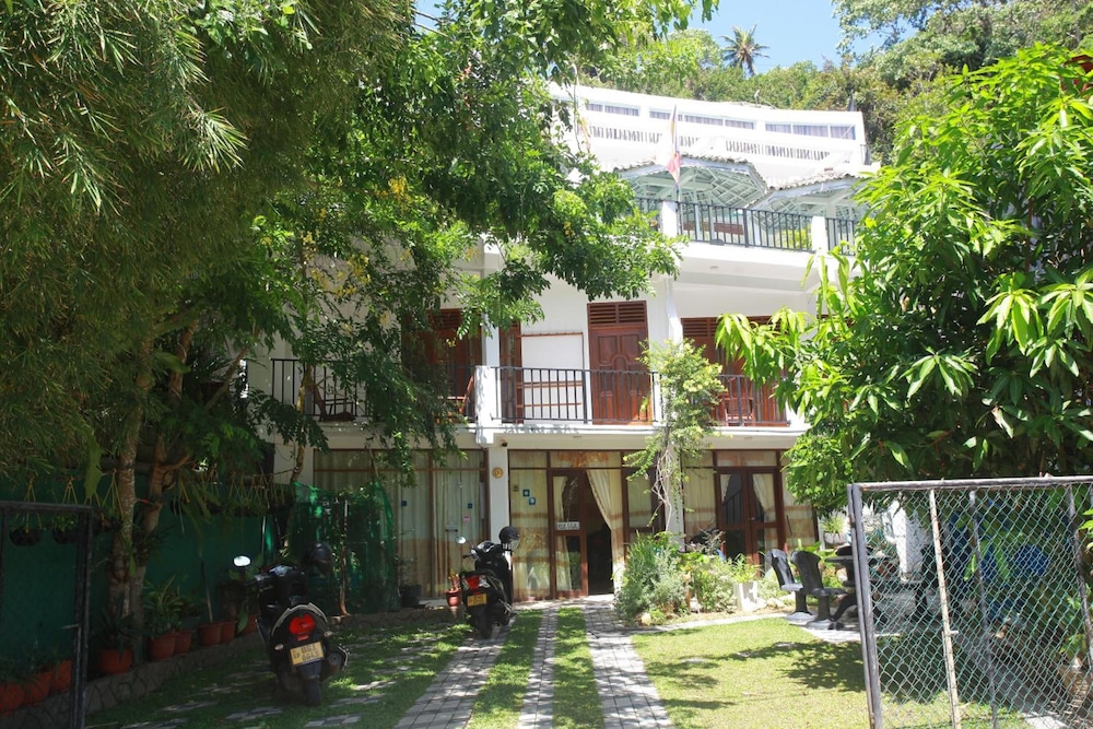 Mirissa Beach Inn 41/50