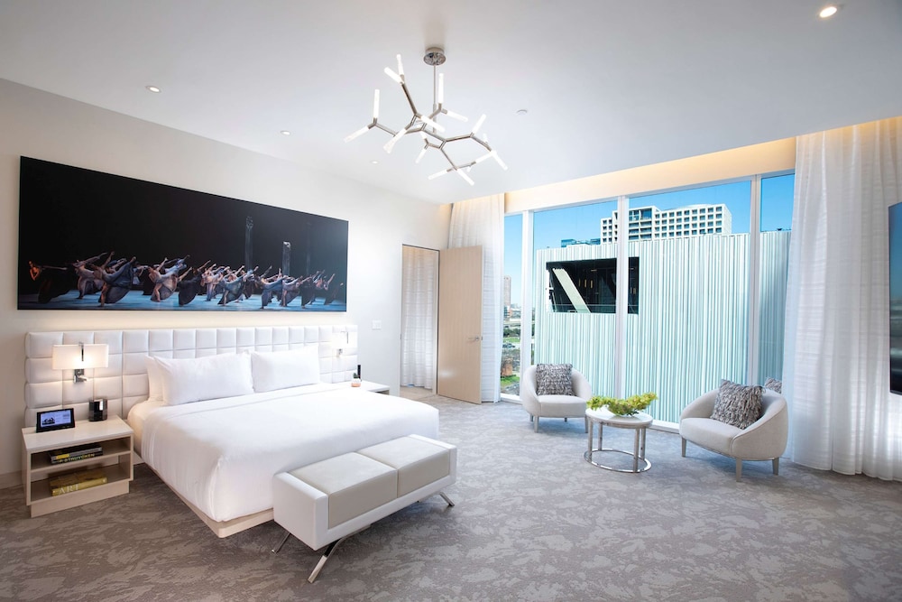 HALL Arts Hotel, Dallas, Autograph Collection 15/43