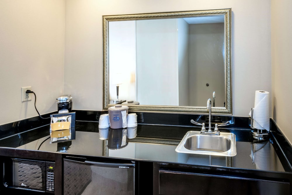 Hampton Inn Suites Montgomery 69/70