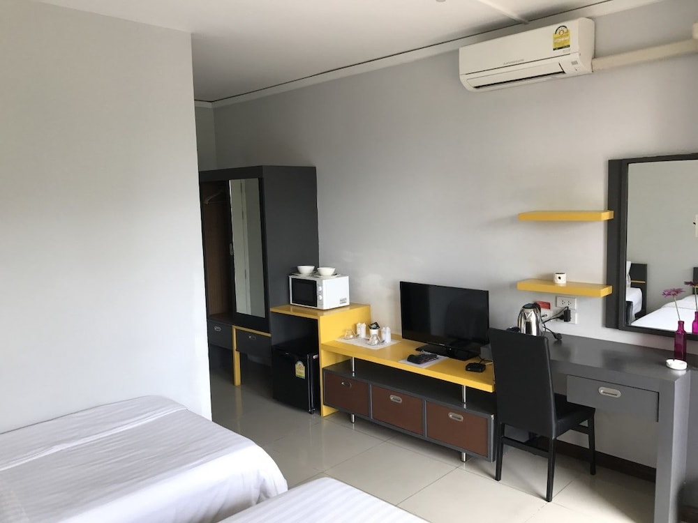 The Icon Service Apartment 14/36