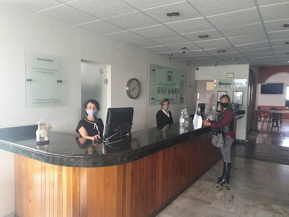 Estanza Hotel and Suites 2/58