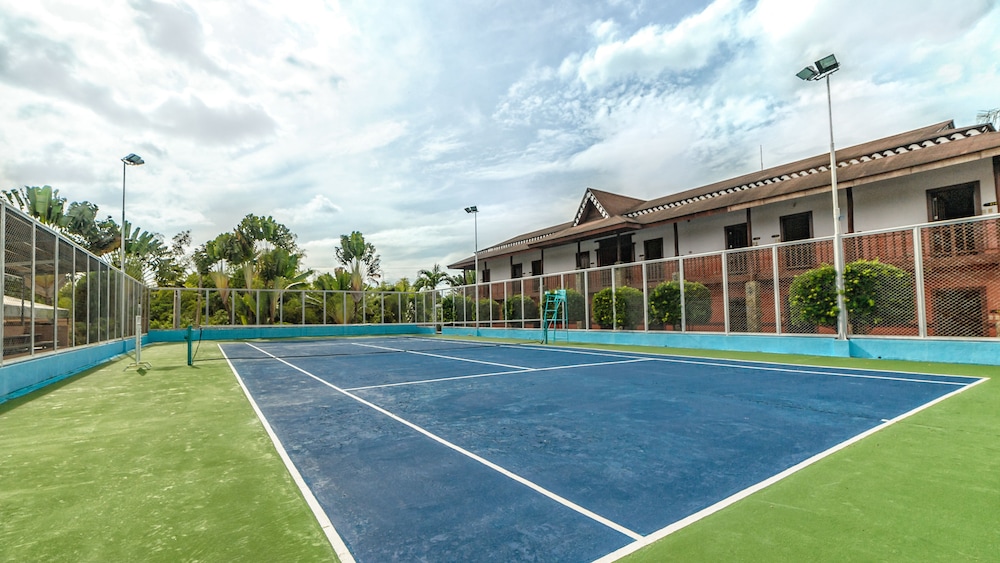 Flushing Meadows Resort and Playground 26/50