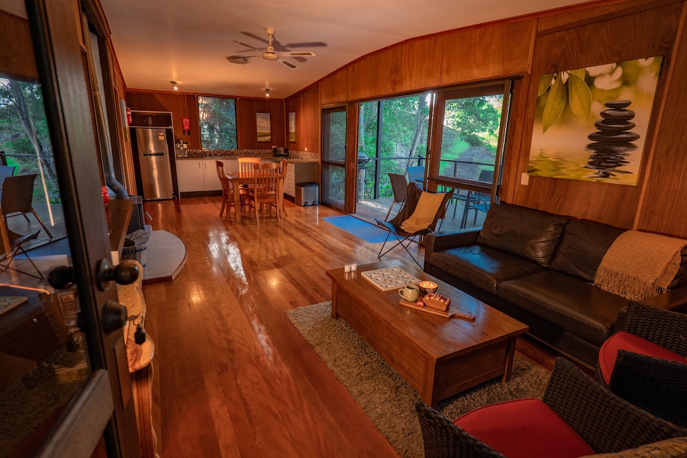 Whispering Valley Cottage Retreat 32/50