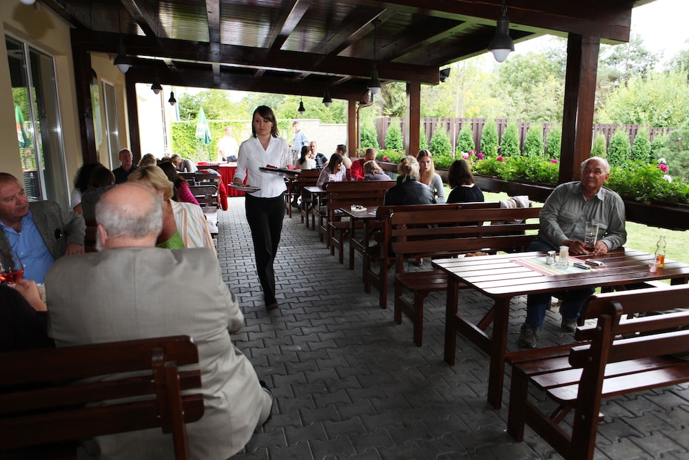 Dolce Villa Hotel 36/57