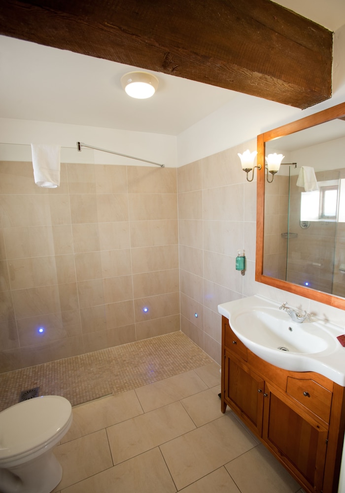 Cabra Castle Hotel 50/50
