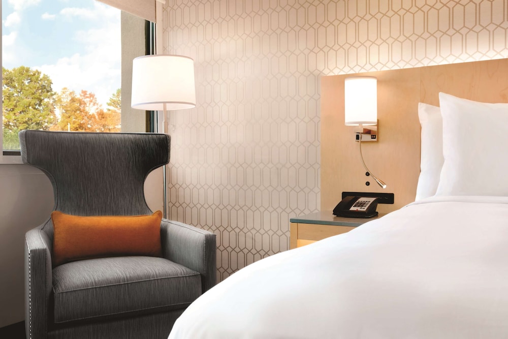 Radisson Hotel Charlotte Airport 9/41