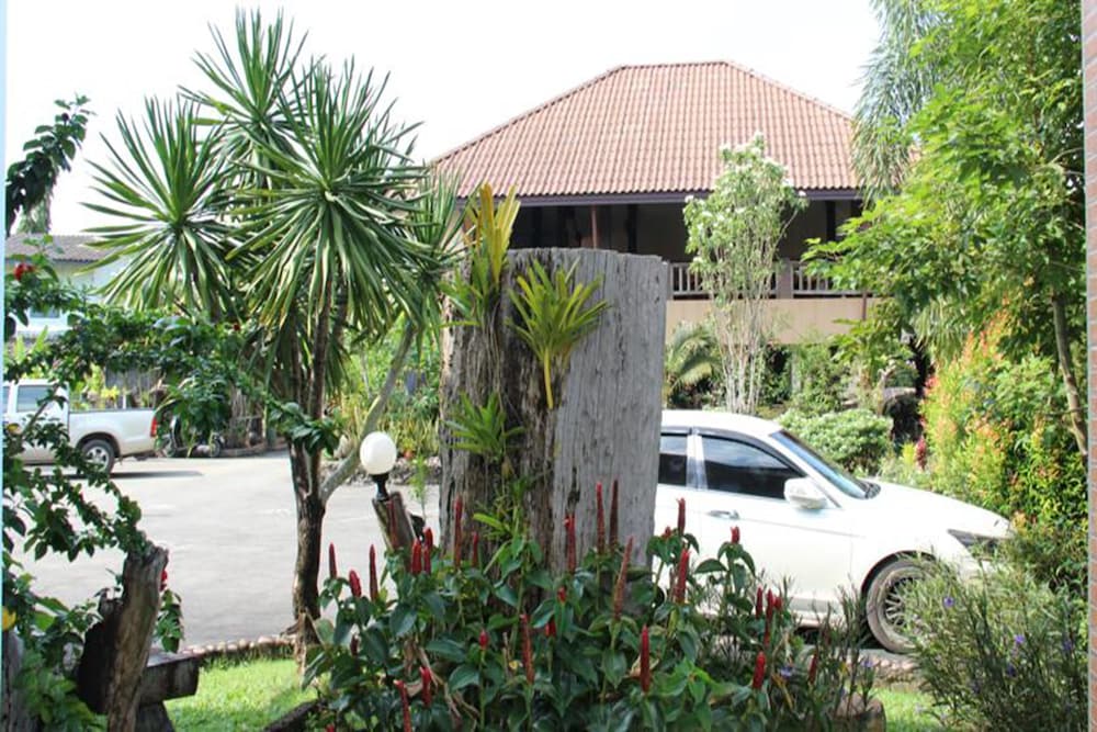 Baanrimnam Resort Trat 46/48