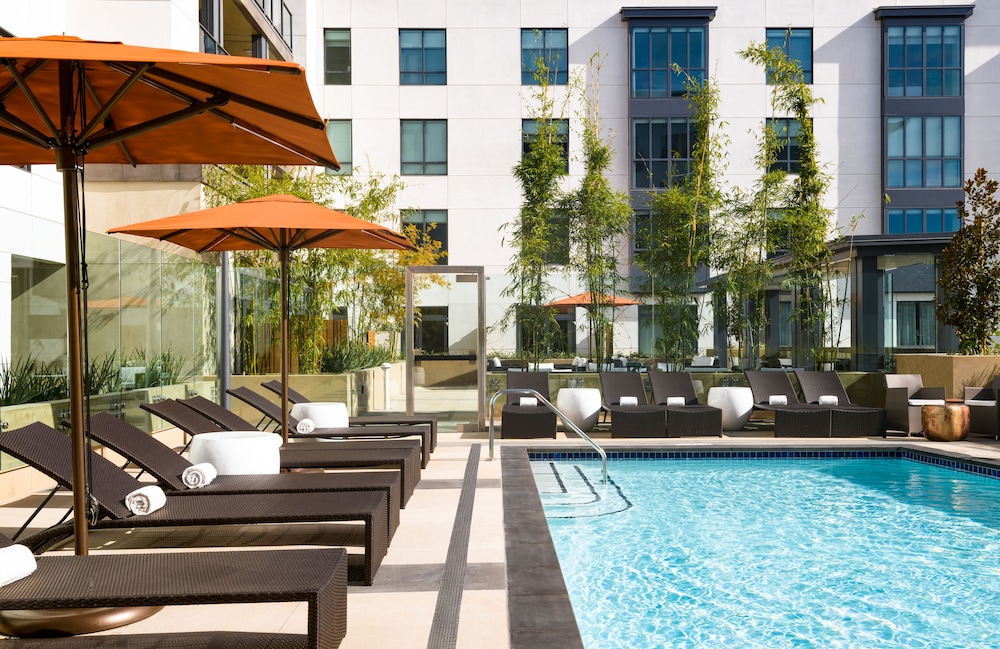 Hyatt Place Pasadena 63/66