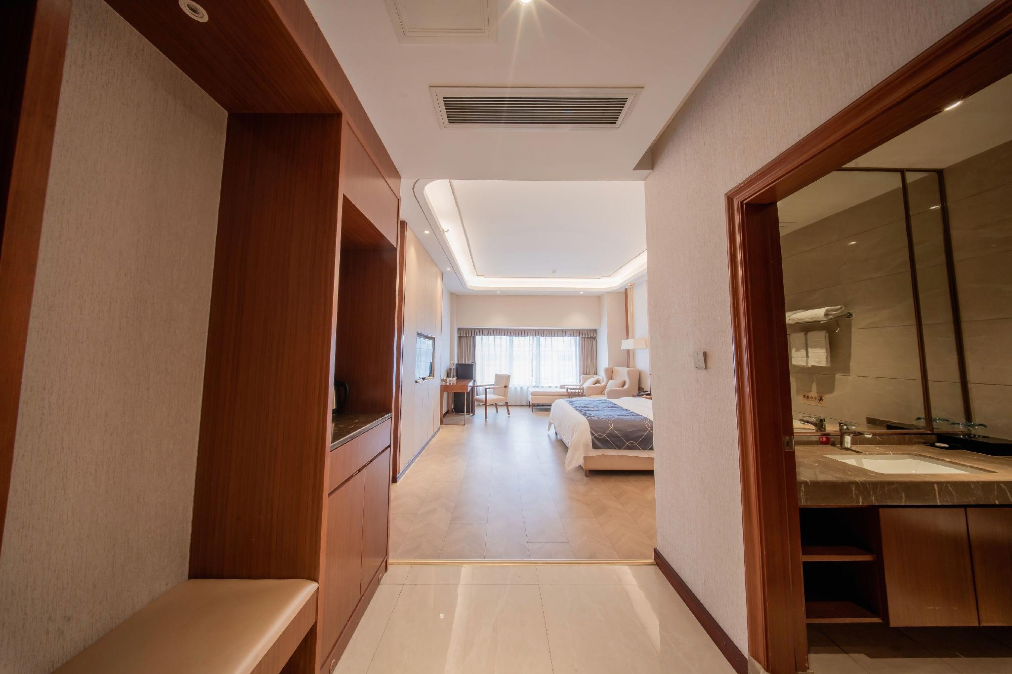 Fuyue Holiday Hotel 34/34