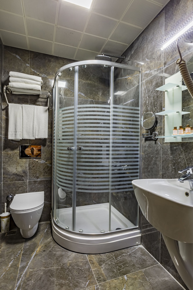 Laleli Blue Marmara Hotel 70/71