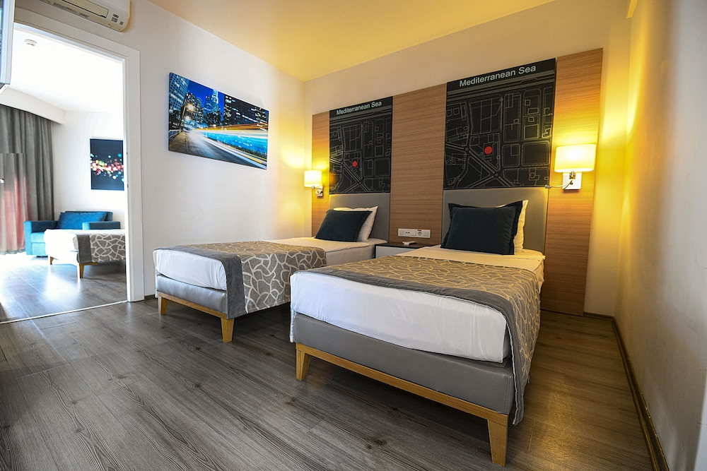 Avena Resort and Spa Hotel 13/68