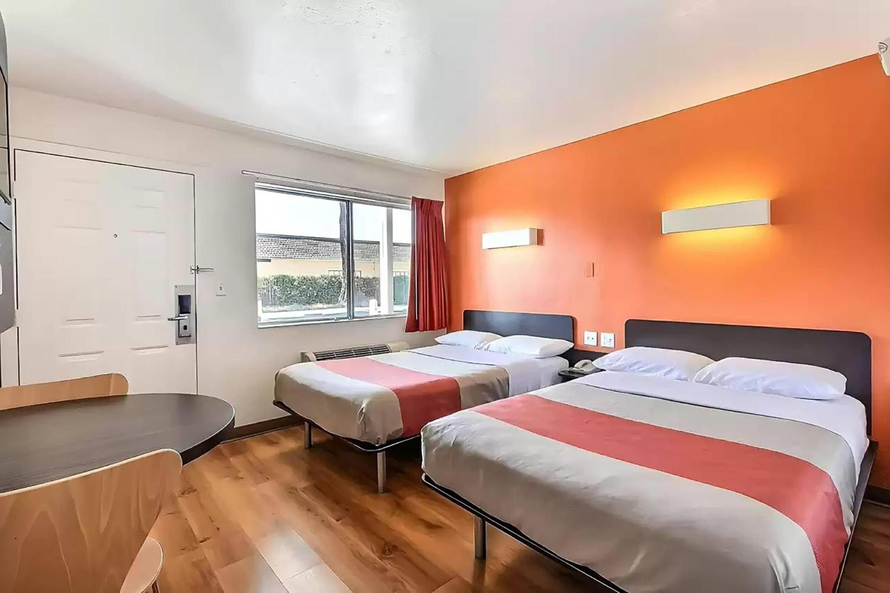 Super 8 by Wyndham San Jose 8/17
