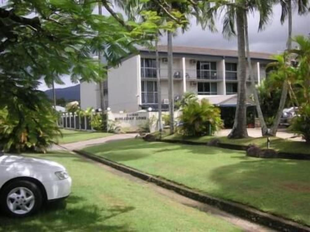 CAIRNS HOLIDAY LODGE 12/16