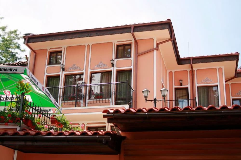 Alafrangite Hotel 2/33