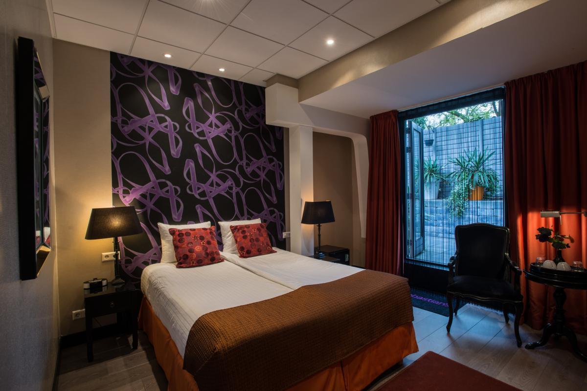 Deluxe, Double Bed, Bathtub