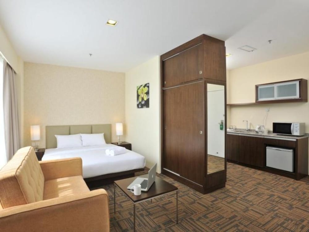 Hotel Primera Suite 7/44