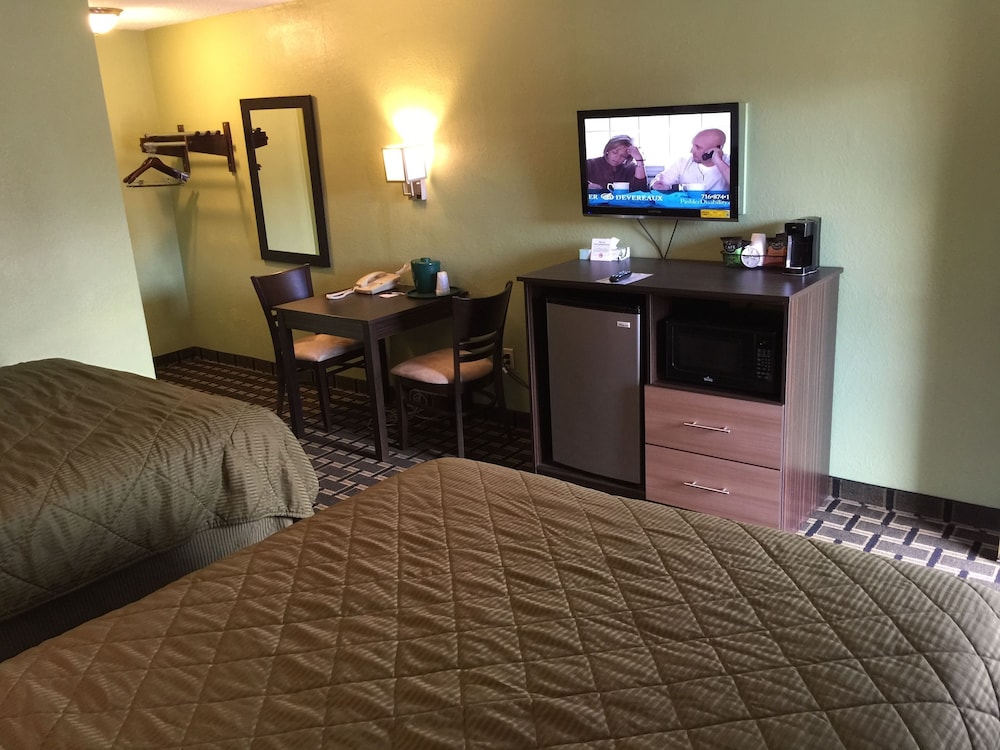 University Manor Inn 11/19