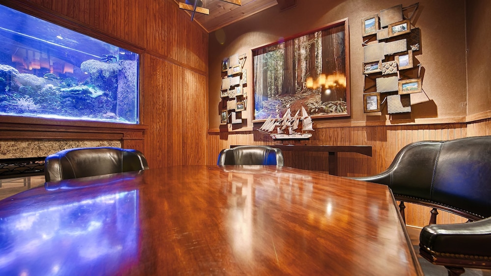 Best Western Plus Humboldt Bay Inn 29/47