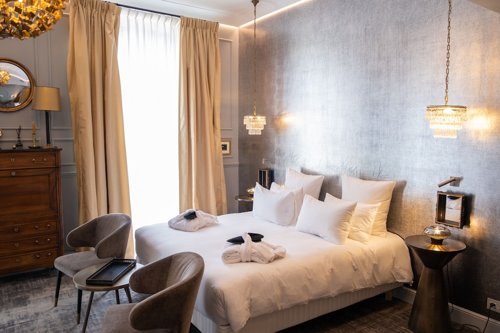 NOVOTEL CHATEAU DE MAFFLIERS 9/79