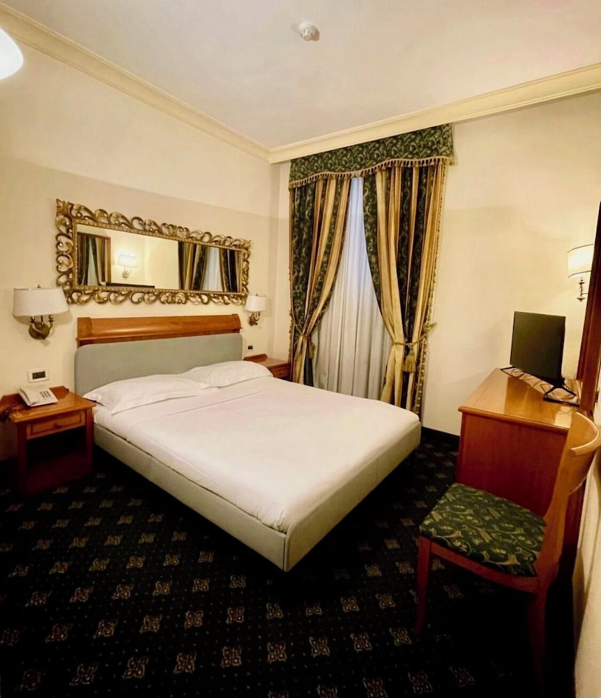 Hotel Champagne Palace 16/67