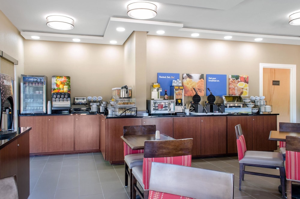 Comfort Inn & Suites Covington - Mandeville 26/32