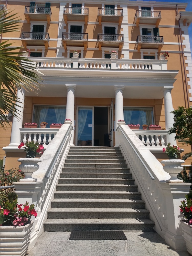 Hotel Morandi 1/50
