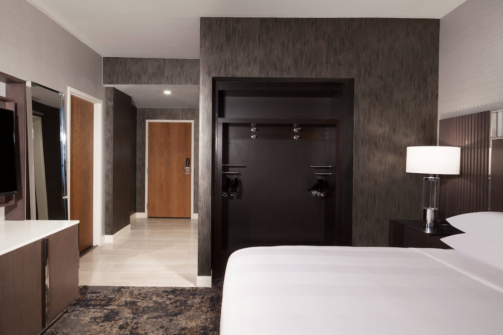Dallas Fort Worth Airport Marriott 9/60